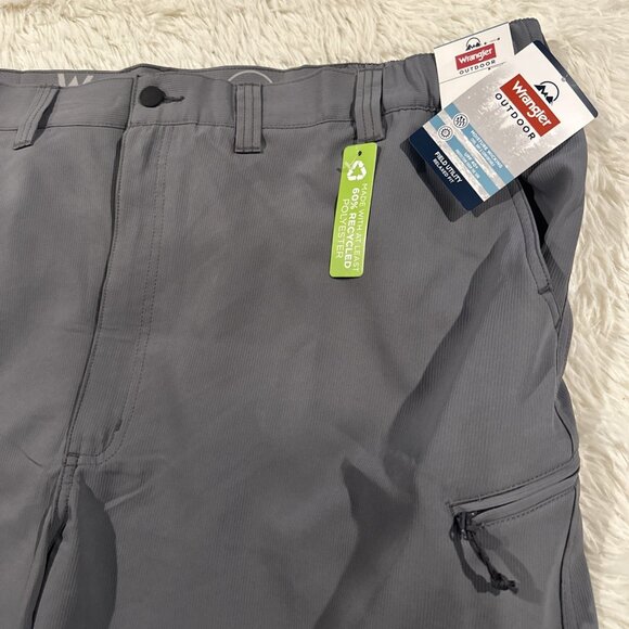 Wrangler Outdoor Mens NWT Field Utility Relaxed fit Shorts 48 gray elastic waist - Picture 2 of 10